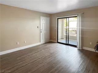 Photo #4: 2573195 Listing