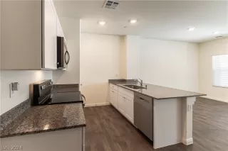 Photo #3: 2573216 Listing