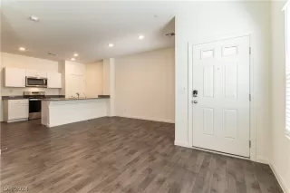 Photo #5: 2573216 Listing