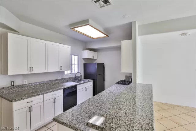 MLS: 2573236 Condo For Sale