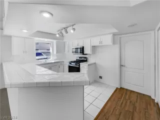 Photo #6: 2573253 Listing