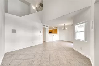 Photo #4: 2573297 Listing