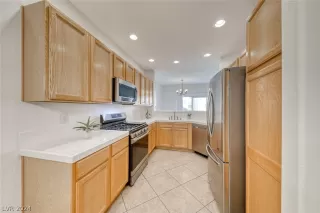 Photo #5: 2573297 Listing