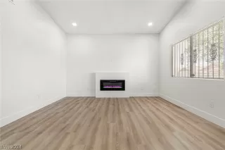 Photo #4: 2573300 Listing 