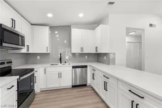Photo #5: 2573300 Listing 