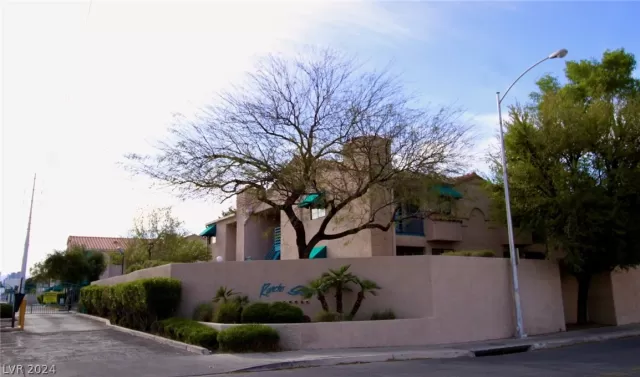 MLS: 2573301 Condo For Sale