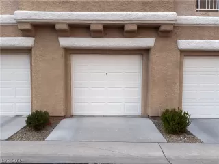 Photo #5: 2573328 Listing