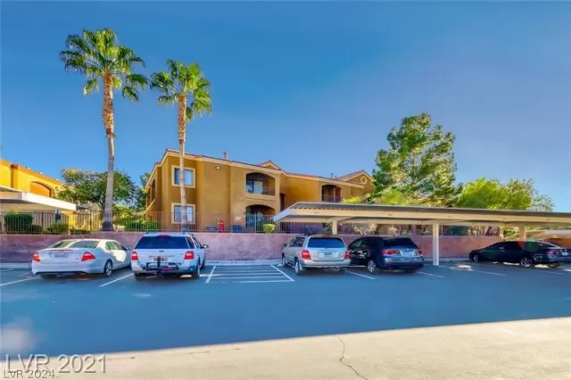 MLS: 2573361 Condo For Sale