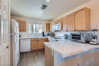 Photo #3: 2573399 Listing