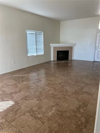 Photo #3: 2573400 Listing 