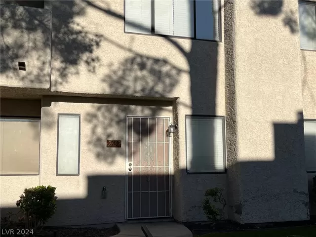 MLS: 2573416 Condo For Sale