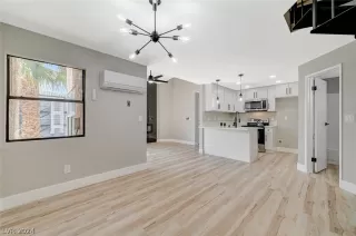 Photo #2: 2573439 Listing