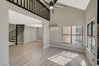 Photo #5: 2573439 Listing