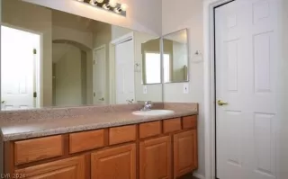 Photo #4: 2573448 Listing