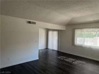 Photo #1: 2573498 Listing 