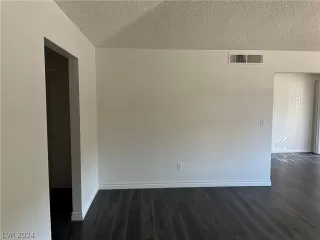 Photo #3: 2573498 Listing 