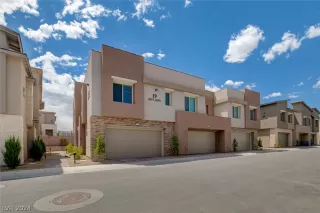 Photo #1: 2573501 Listing 