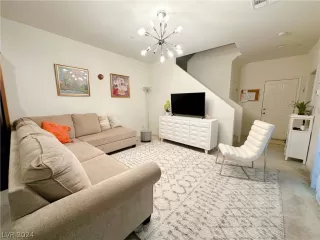 Photo #2: 2573564 Listing 