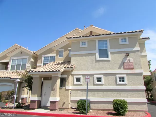 MLS: 2573580 Condo For Sale