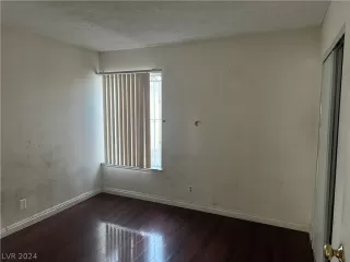 Photo #5: 2573585 Listing