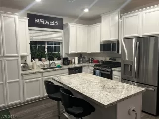 Photo #2: 2573588 Listing 