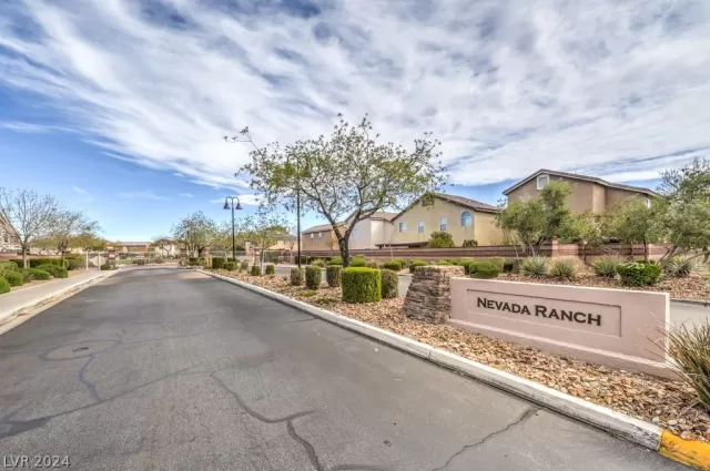 MLS: 2573589 Condo For Sale