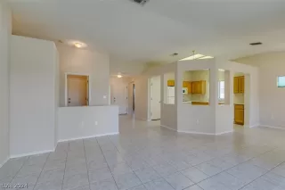 Photo #4: 2573597 Listing