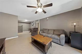 Photo #4: 2573602 Listing