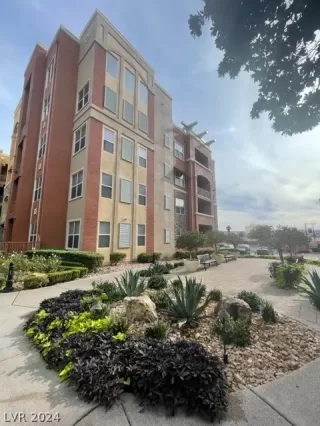 Photo #2: 2573612 Listing