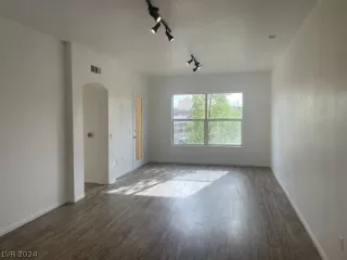 Photo #5: 2573612 Listing