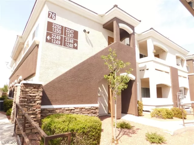 MLS: 2573635 Condo For Sale