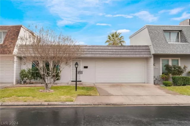 MLS: 2573673 Condo For Sale