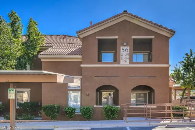 MLS: 2573738 Condo For Sale