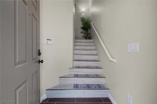 Photo #5: 2573760 Listing