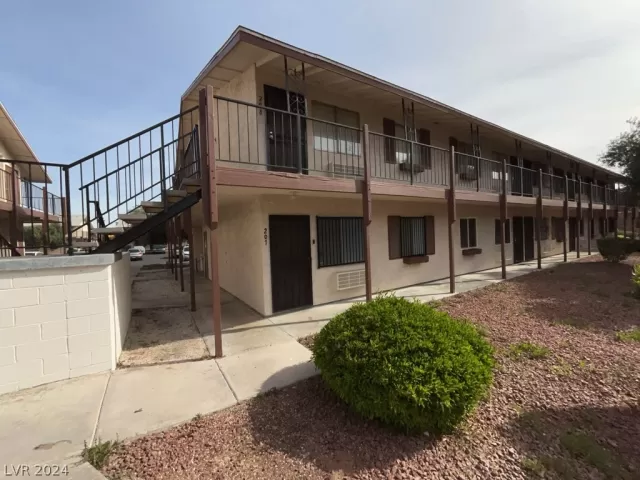 MLS: 2573791 Condo For Sale