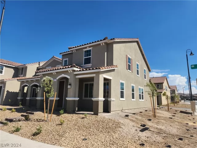 MLS: 2573808 Condo For Sale