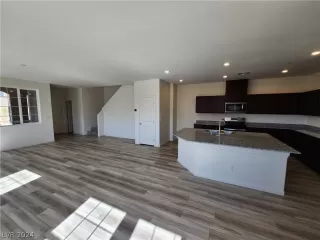 Photo #4: 2573808 Listing 