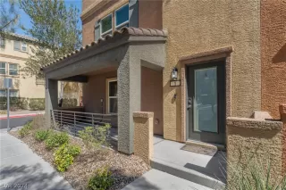 Photo #2: 2573819 Listing