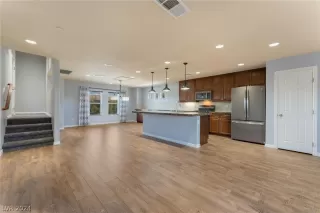 Photo #3: 2573819 Listing