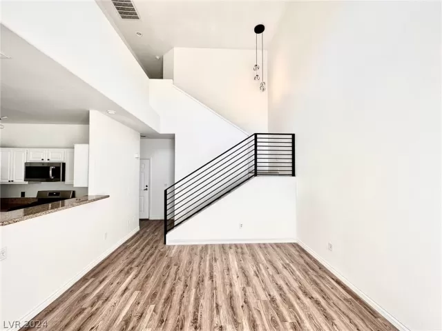 MLS: 2573863 Condo For Sale