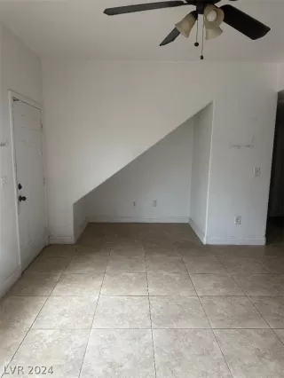 Photo #3: 2573882 Listing 