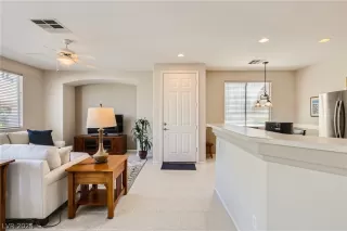 Photo #3: 2573906 Listing