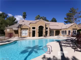 Photo #2: 2573968 Listing