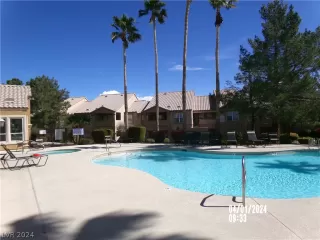 Photo #3: 2573968 Listing