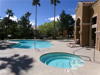 Photo #4: 2573968 Listing