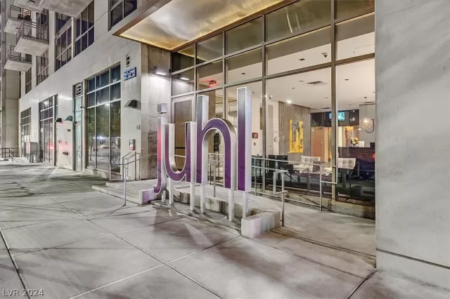 MLS: 2573980 Condo For Sale