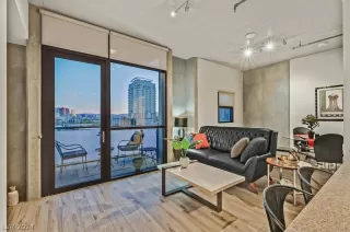 Photo #5: 2573980 Listing