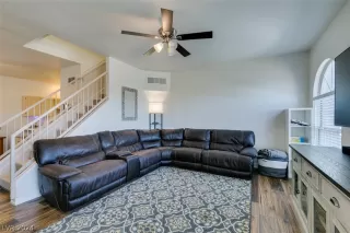 Photo #6: 2574033 Listing 