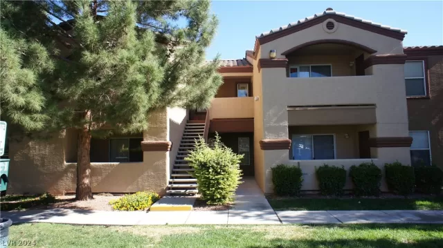 MLS: 2574035 Condo For Sale