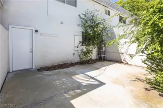 Photo #4: 2574061 Listing